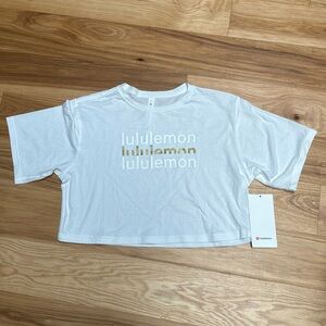 NWT lululemon Cortes Crop Tee *Logo white gold 6